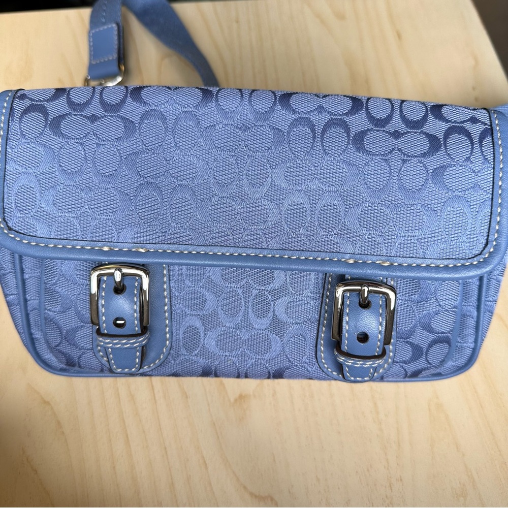 Coach Signature Belt Crossbody Bag (Brand new)